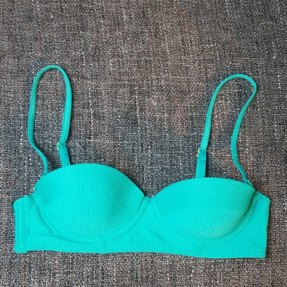 Like new bikini top